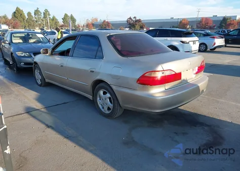 2000 Honda Accord 2.3 Ex from USA, damaged, VIN JHMCG6679YC016366